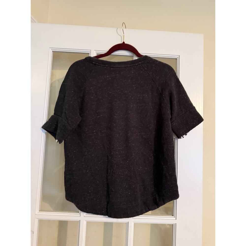 Adidas Women’s Dark Gray Hi Low Short Sleeve Sweatshirt Size Medium Streetwear - Picture 3 of 3